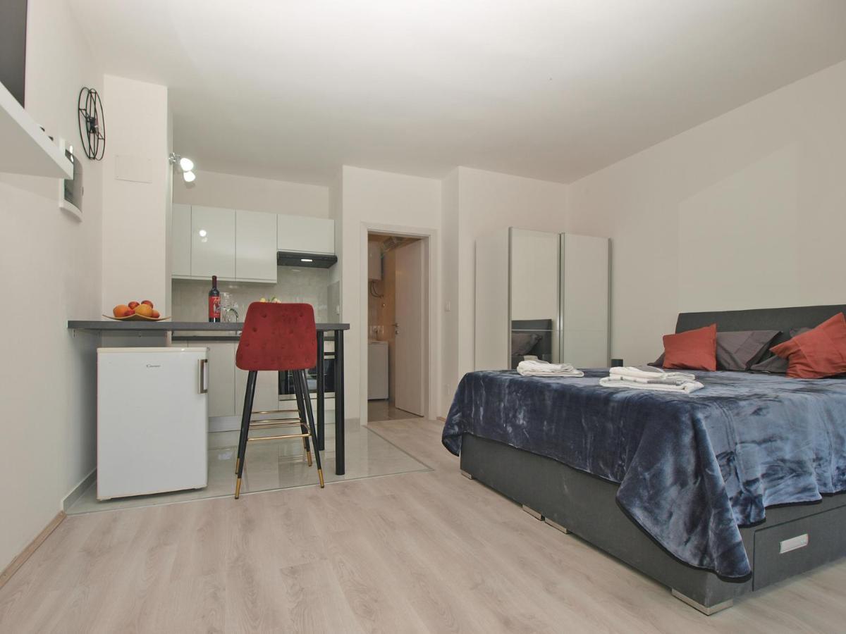 Apartment Florinda 2091 Pula Exterior photo