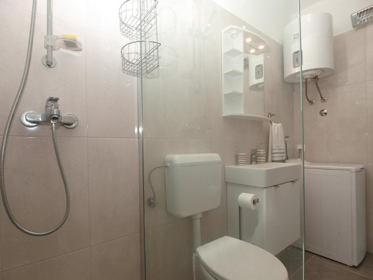Apartment Florinda 2091 Pula Exterior photo