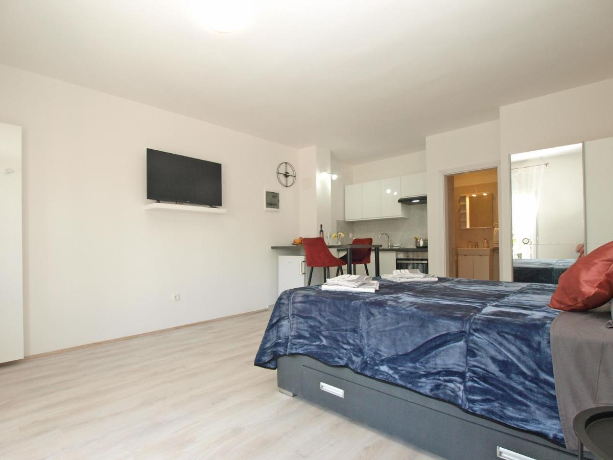 Apartment Florinda 2091 Pula Exterior photo
